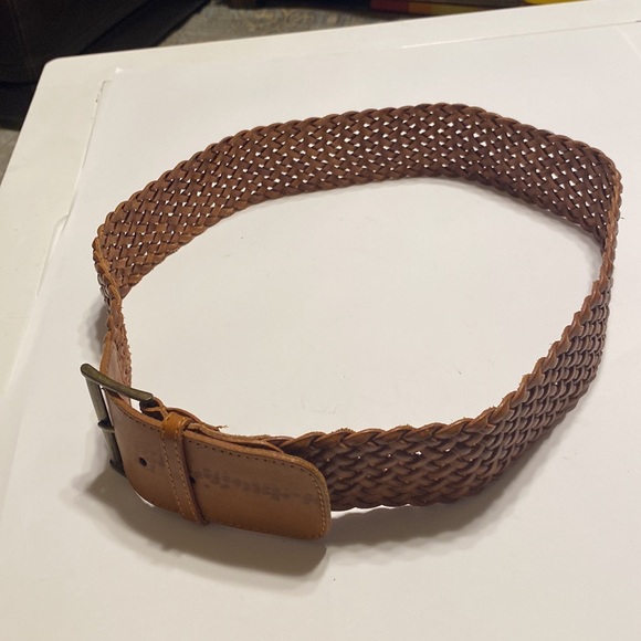 30-9192 PERRY ELLIS GENUINE LEATHER BELT SIZE ML - Picture 4 of 7